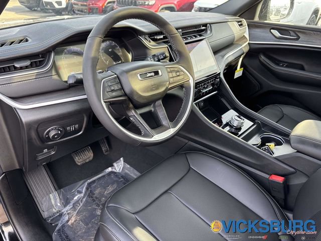 New 2025 Jeep Grand Cherokee Limited image 13
