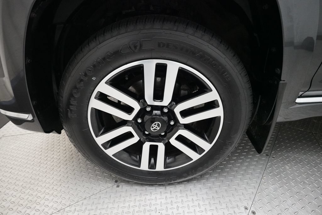 Used 2023 Toyota 4Runner Limited AWD/4WD image 28