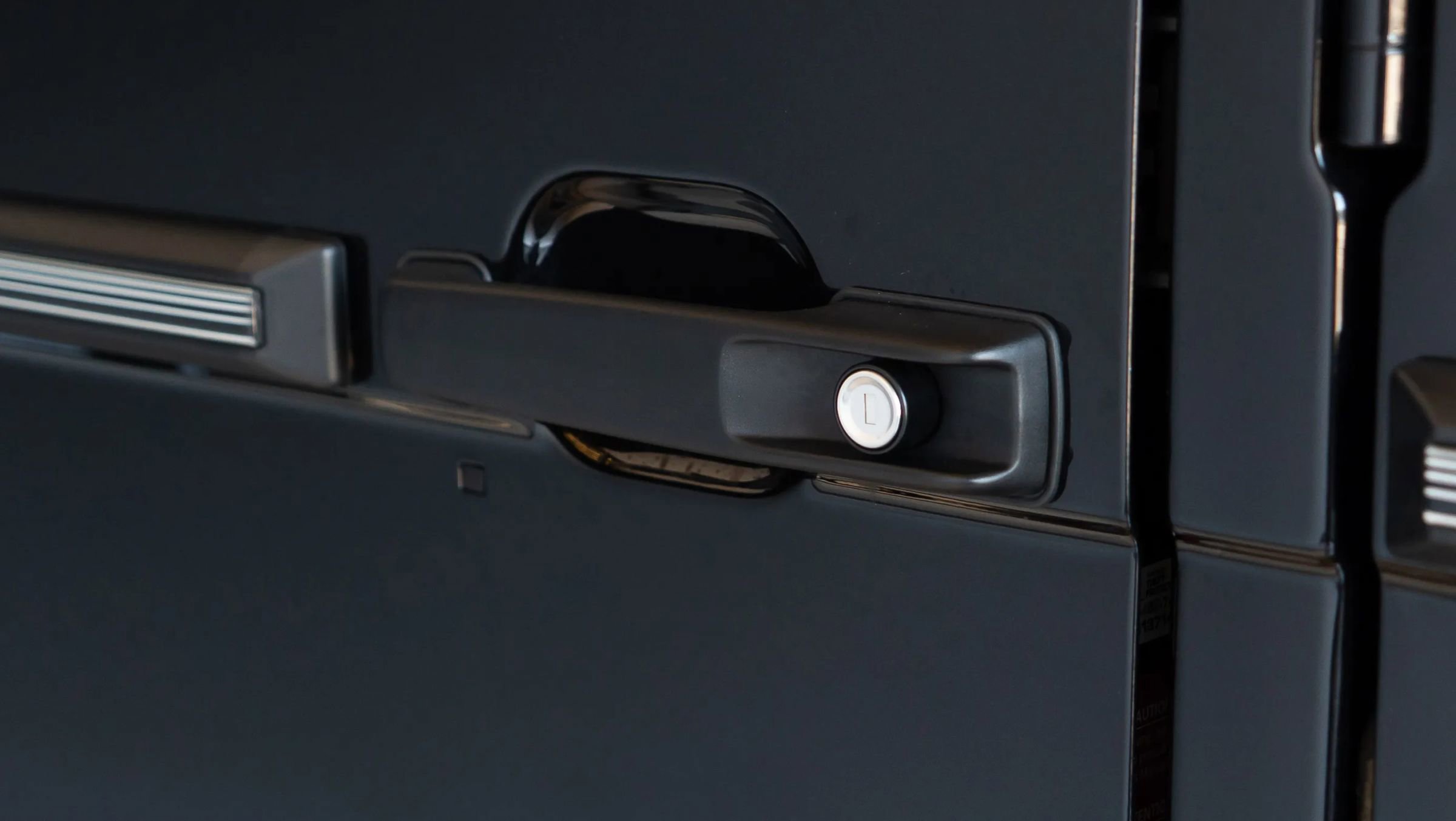 Used 2017 Mercedes-Benz G 550 Squared image 38