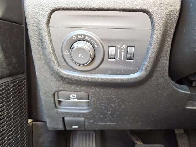 Used 2025 Jeep Grand Cherokee Limited AWD/4WD image 25
