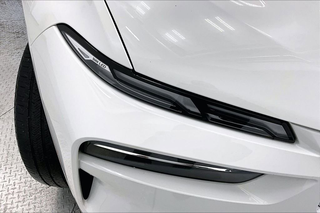 Used 2025 BMW X7 xDrive40i image 31