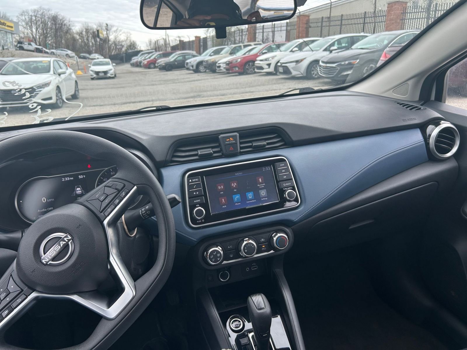 Used 2025 Nissan Versa SV FWD image 28