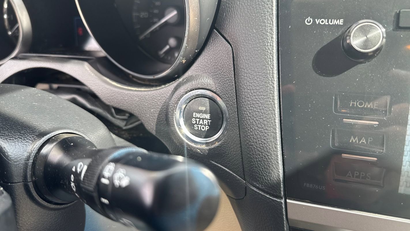 Used 2017 Subaru Outback 2.5i Limited AWD/4WD image 18