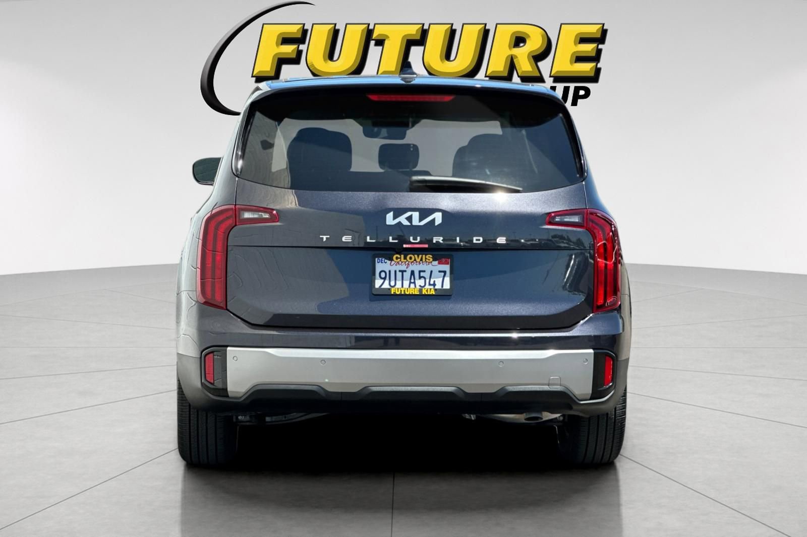 Used 2025 Kia Telluride LX FWD image 5