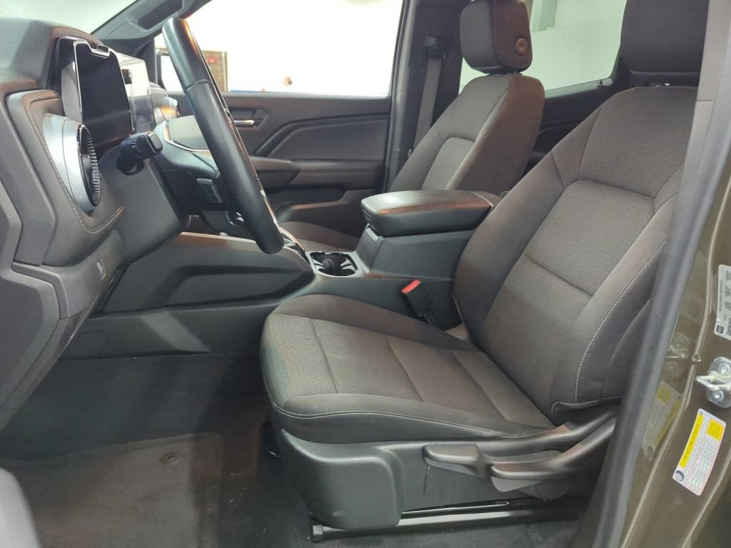 Used 2024 Chevrolet Colorado LT w/ LT Convenience Package AWD/4WD image 9