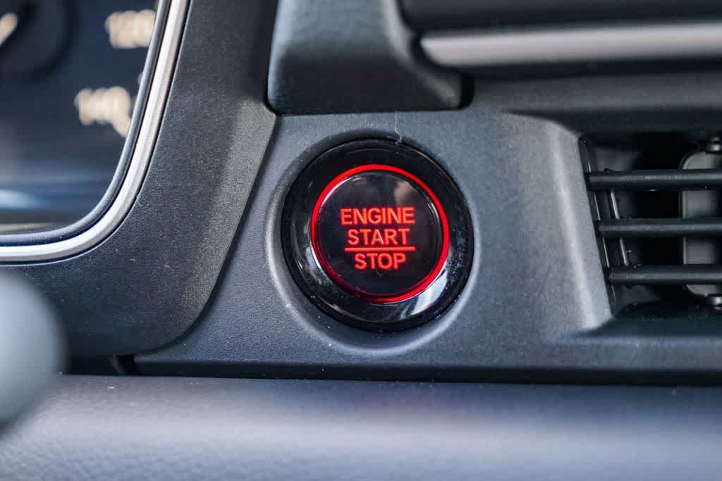 Used 2025 Honda Pilot Sport image 22
