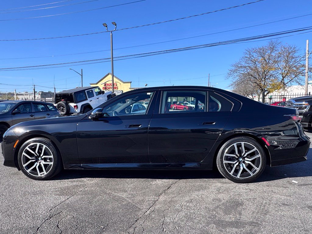 Used 2026 BMW 740i xDrive AWD/4WD image 5