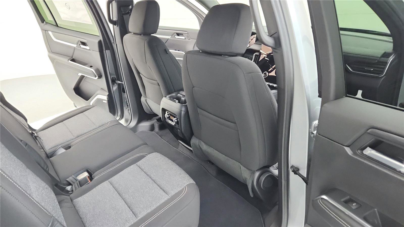 New 2026 GMC Acadia Elevation FWD image 31