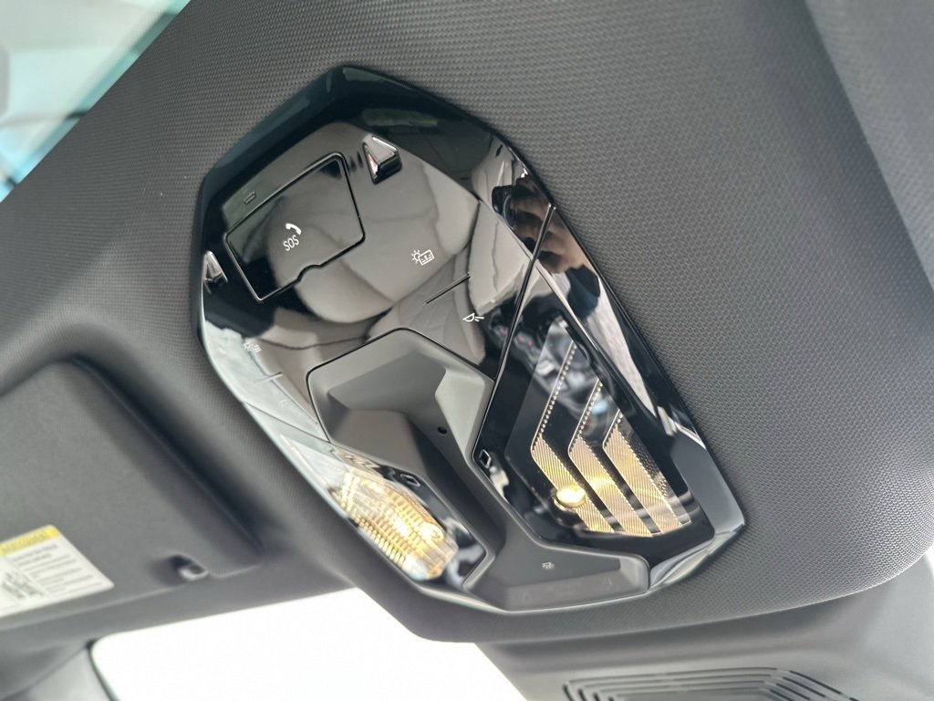 New 2026 BMW iX xDrive60 image 28