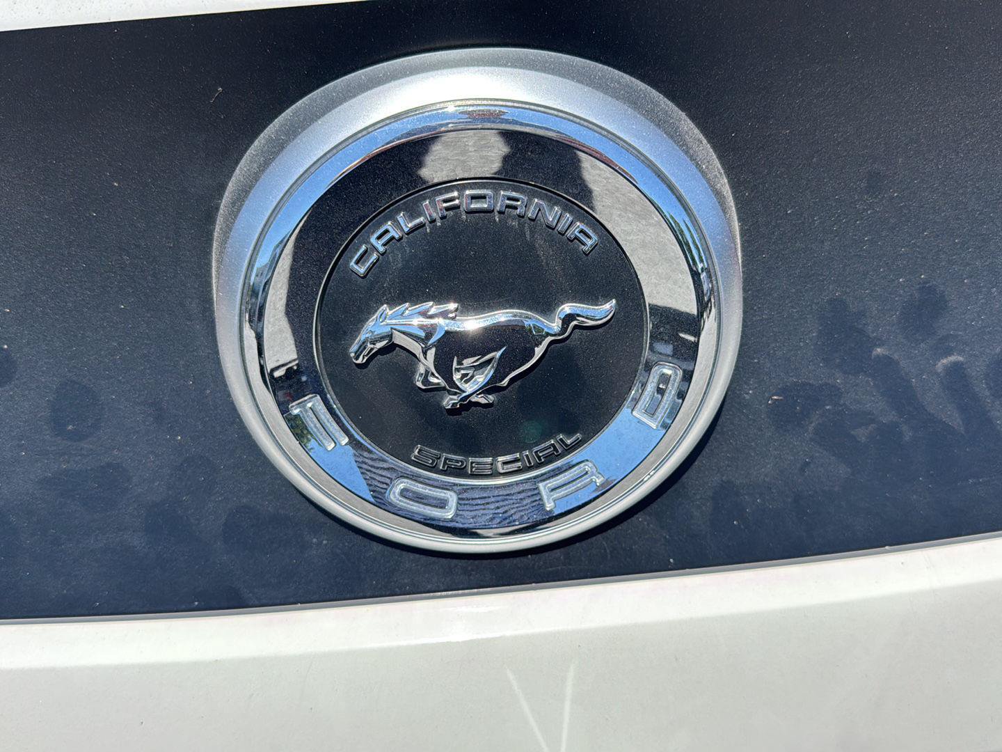 Used 2011 Ford Mustang GT Premium w/ Electronics Pkg RWD image 12