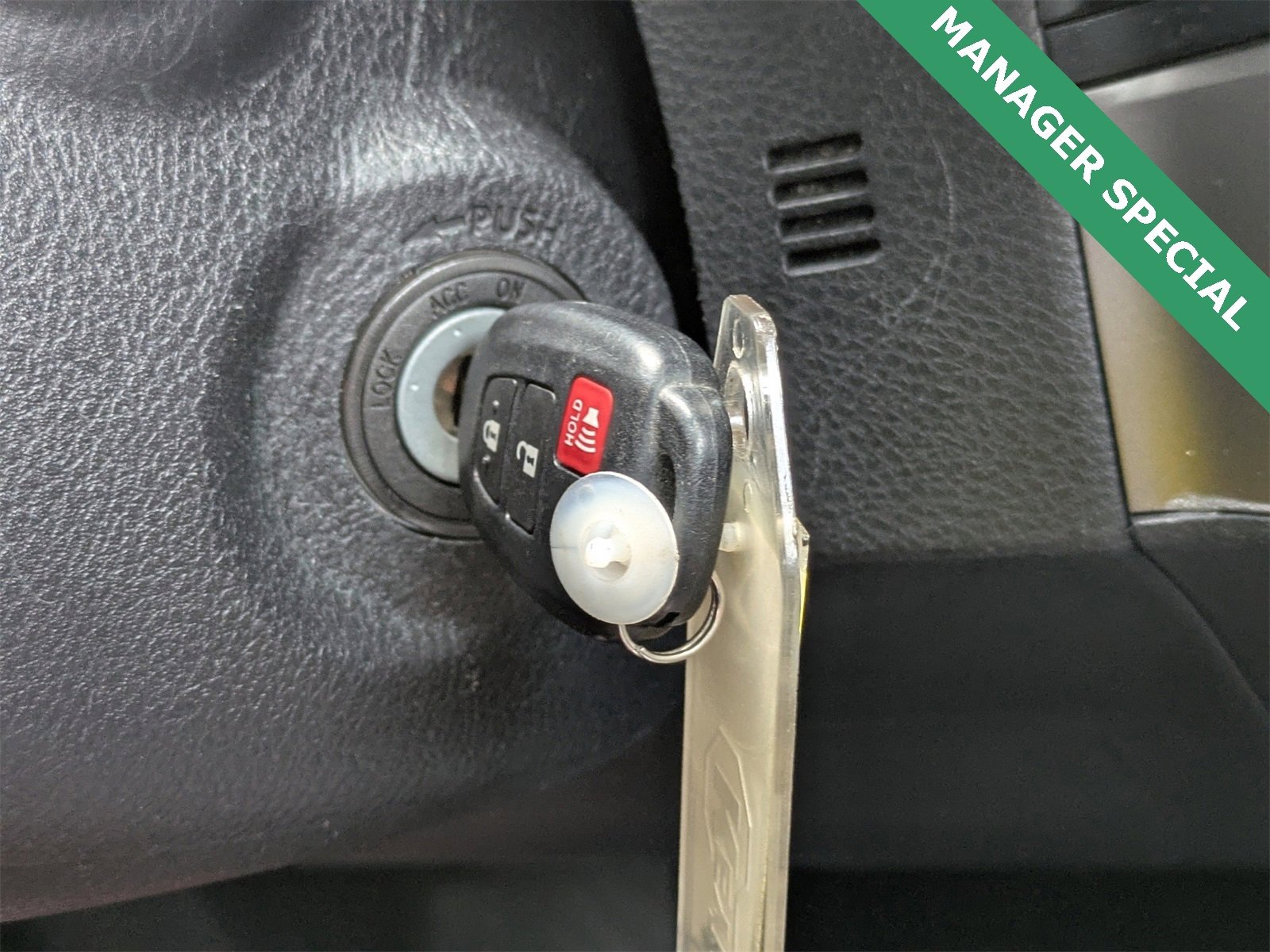 Used 2023 Toyota Tacoma TRD Sport image 32