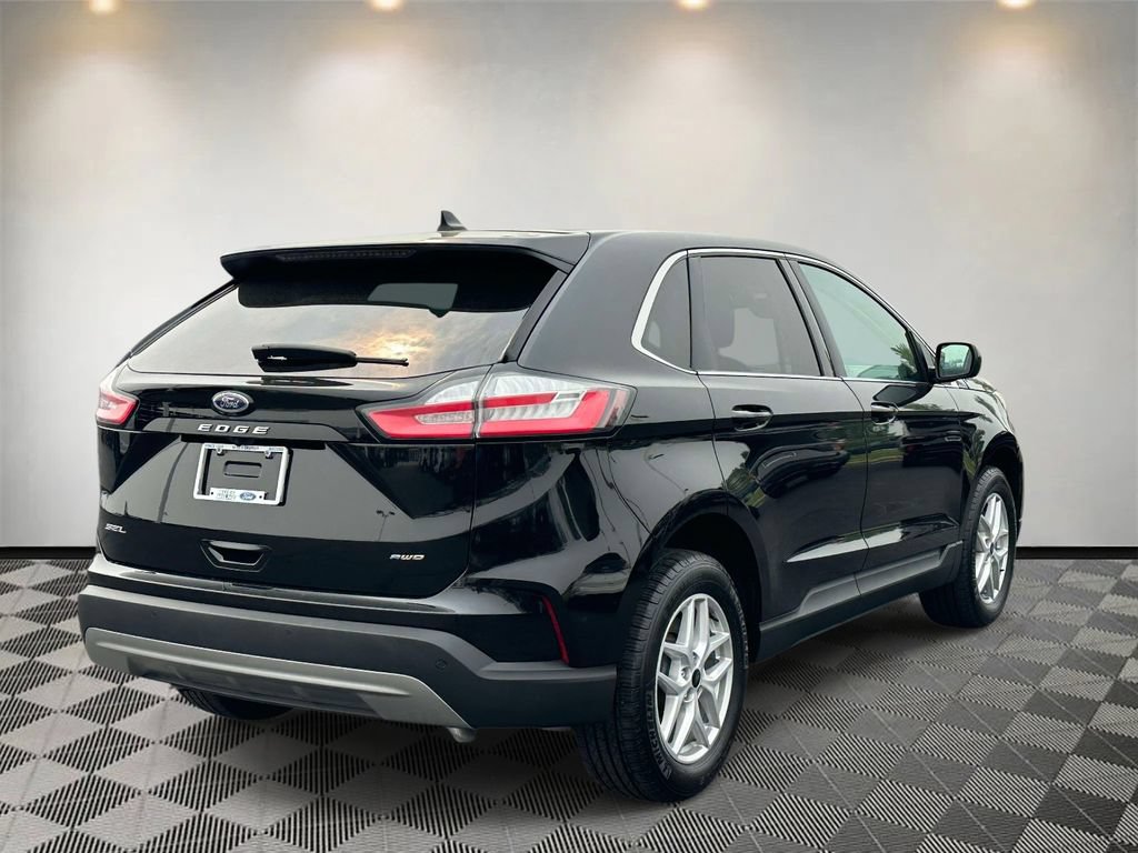 Certified 2024 Ford Edge SEL w/ Convenience Package AWD/4WD image 4