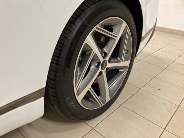 Used 2025 Genesis G80 3.5T Sport image 28