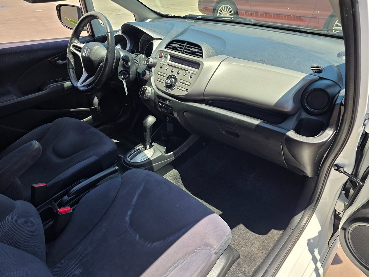 Used 2010 Honda Fit Sport image 12