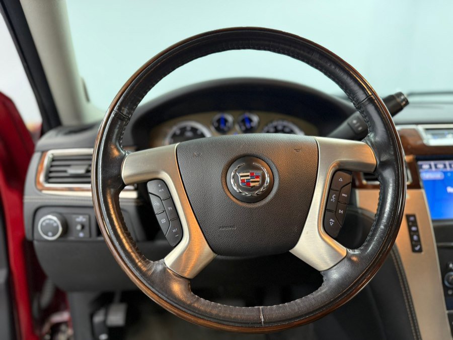 Used 2013 Cadillac Escalade Platinum AWD/4WD image 70