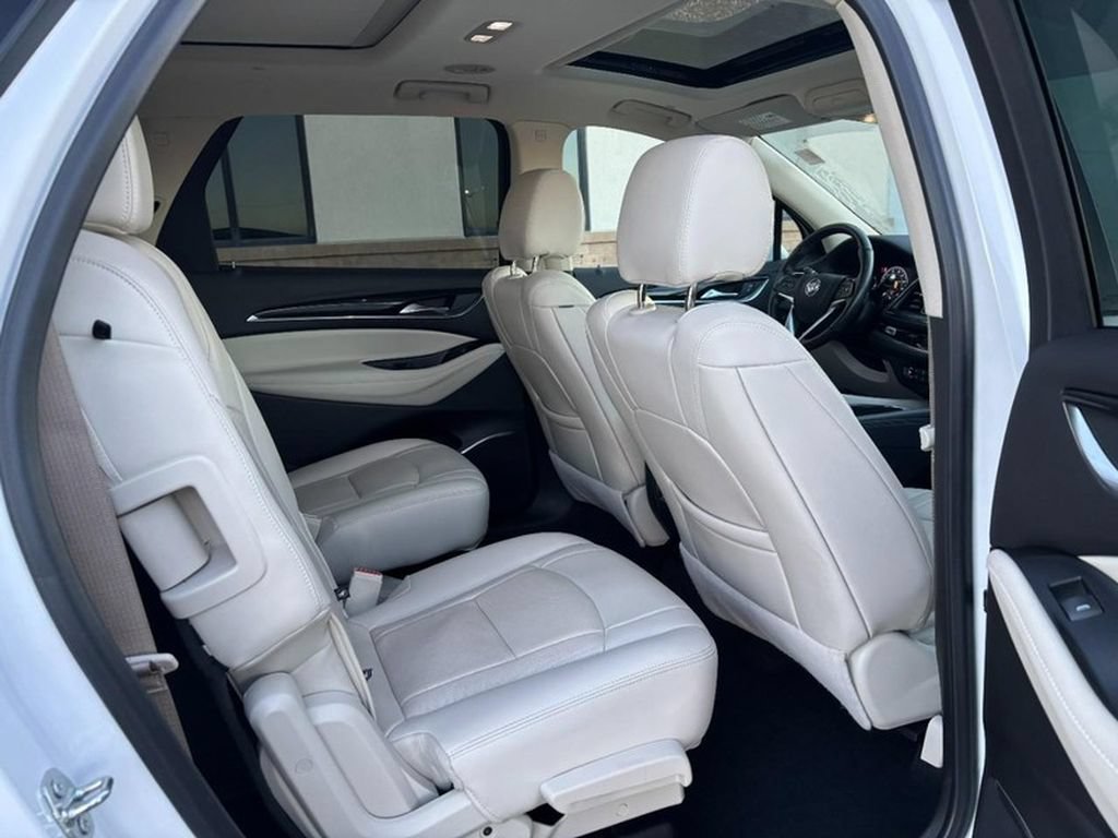 Used 2022 Buick Enclave Premium w/ Experience Buick Package FWD image 11