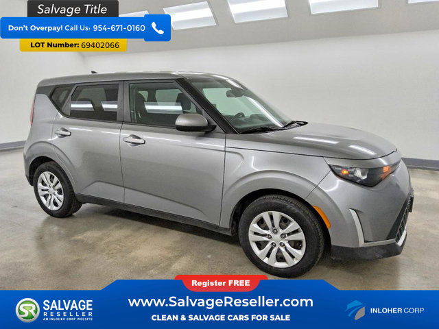 Used 2023 Kia Soul LX FWD image 5