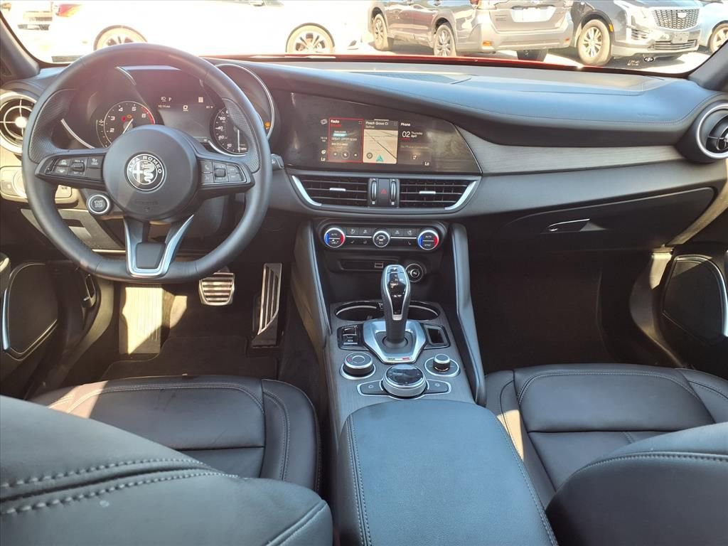 Used 2023 Alfa Romeo Giulia Ti image 17