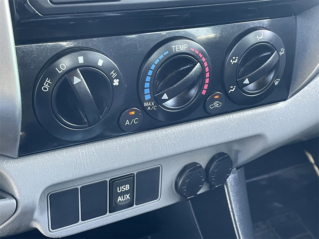 Used 2014 Toyota Tacoma PreRunner image 25