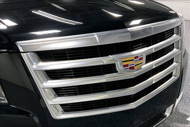 Used 2016 Cadillac Escalade Luxury AWD/4WD image 30