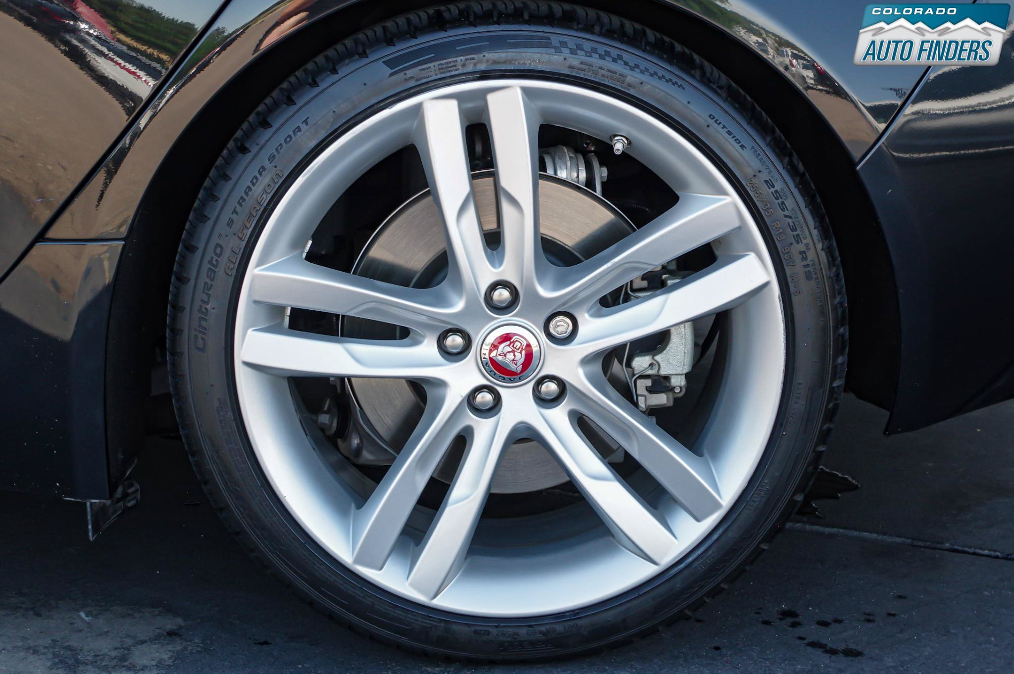 Used 2017 Jaguar XE Prestige AWD/4WD image 25