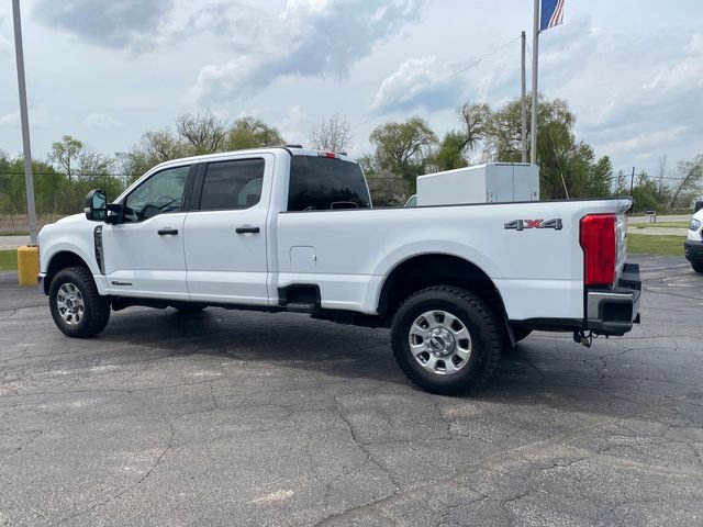 Used 2023 Ford F350 XLT AWD/4WD image 5