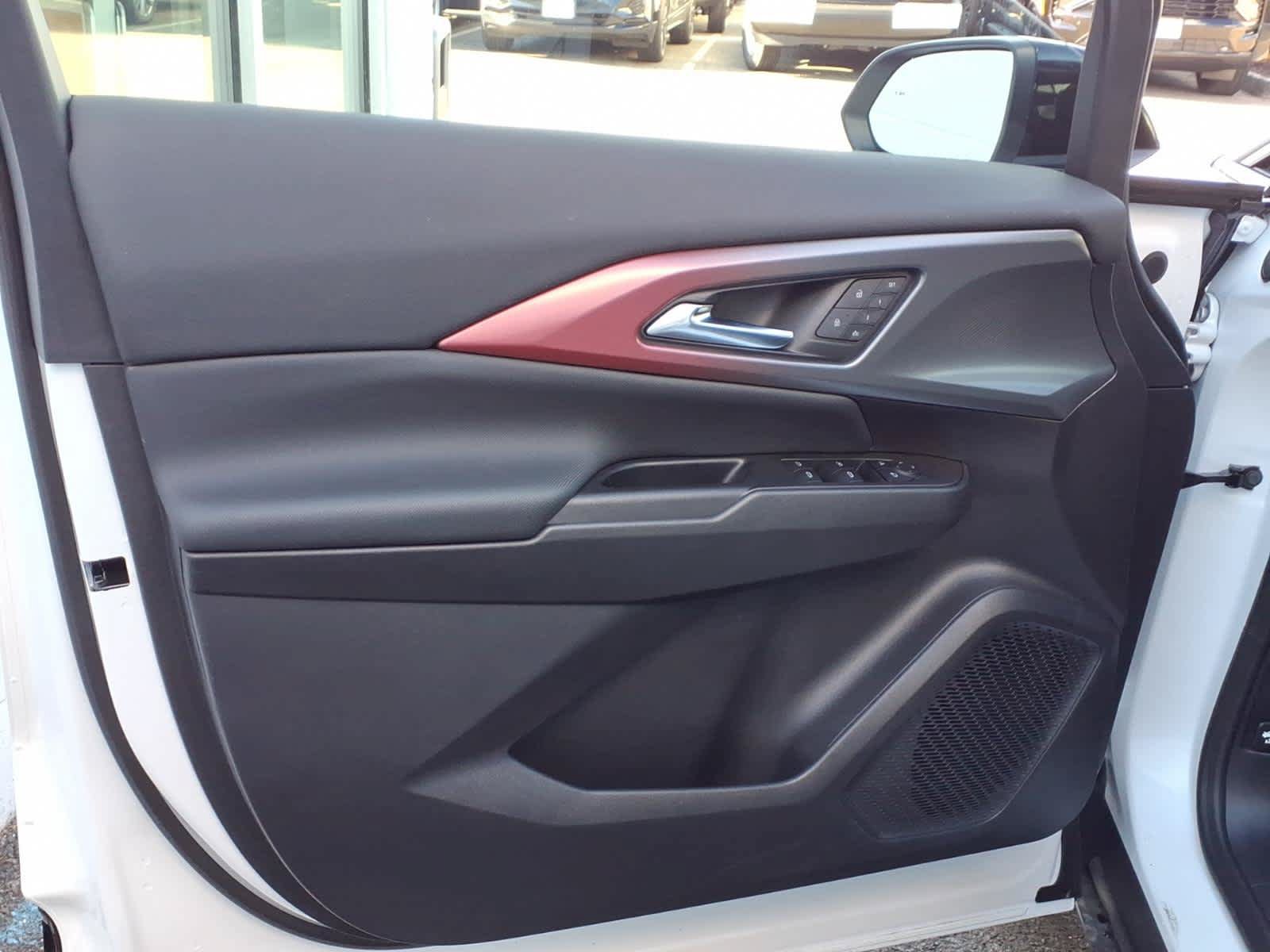 Used 2025 Chevrolet Equinox EV RS w/ Active Safety Package 3 AWD/4WD image 10
