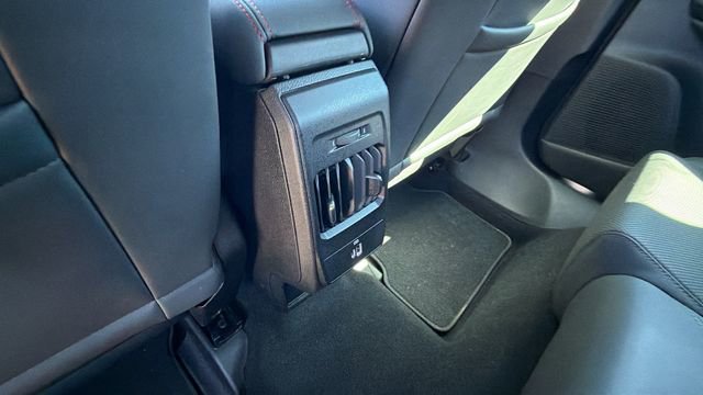 Used 2024 Dodge Hornet R/T Plus w/ R/T Blacktop Package AWD/4WD image 17