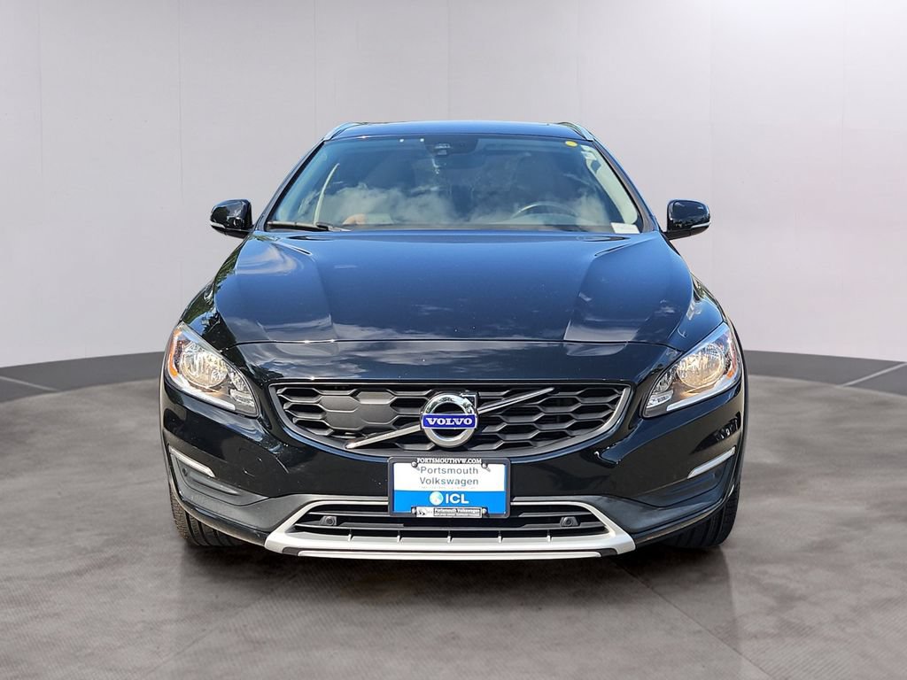 Used 2018 Volvo V60 T5 Cross Country w/ Convenience Package AWD/4WD image 2