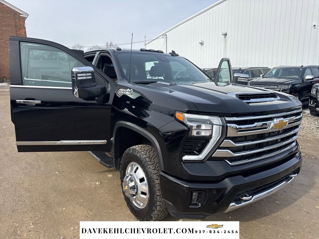 Used 2024 Chevrolet Silverado 3500 High Country w/ High Country Premium Package image 48