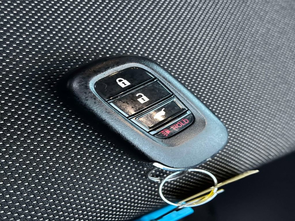 Used 2025 Honda CR-V LX image 10