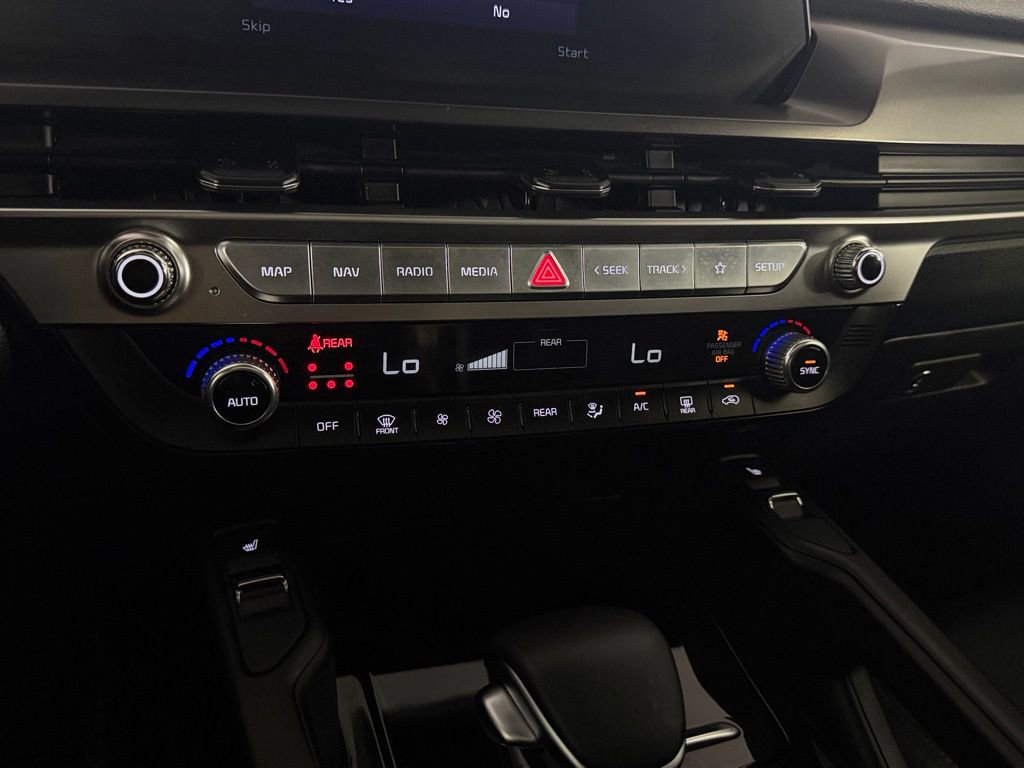 Used 2025 Kia Telluride S image 19