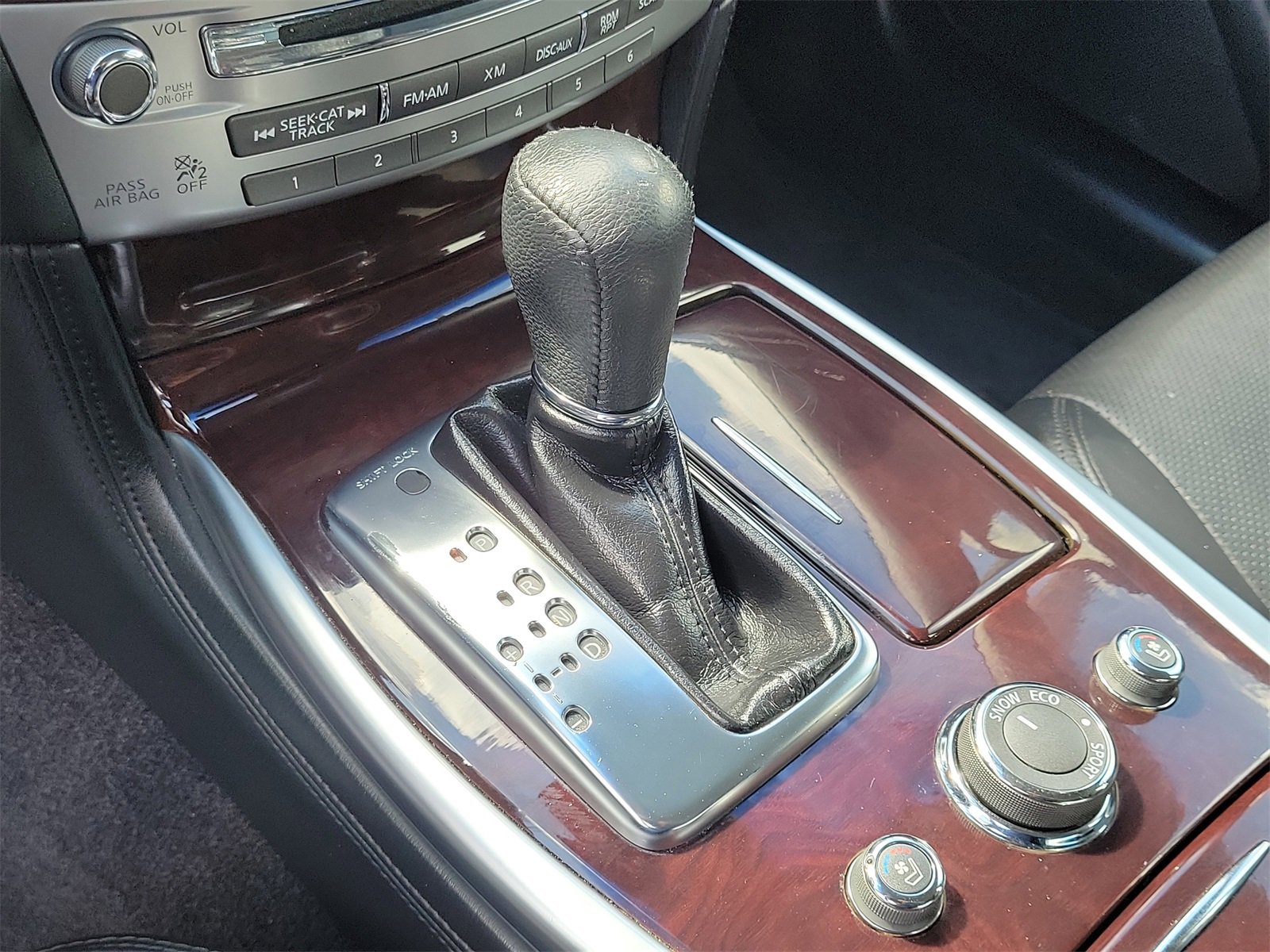 Used 2013 INFINITI M35 M35h w/ Premium Pkg image 27