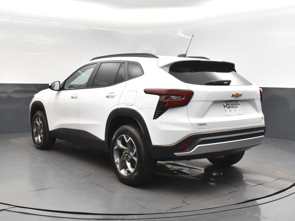 New 2026 Chevrolet Trax LT image 5