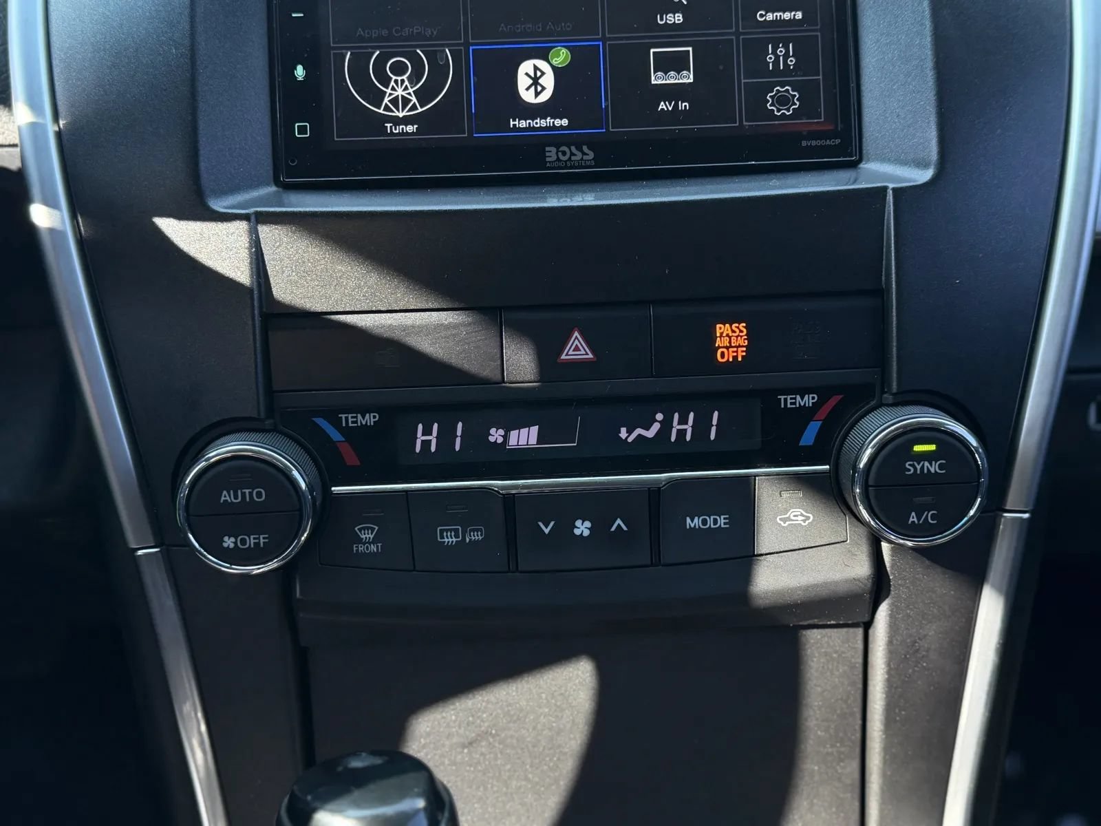Used 2015 Toyota Camry XSE FWD image 28