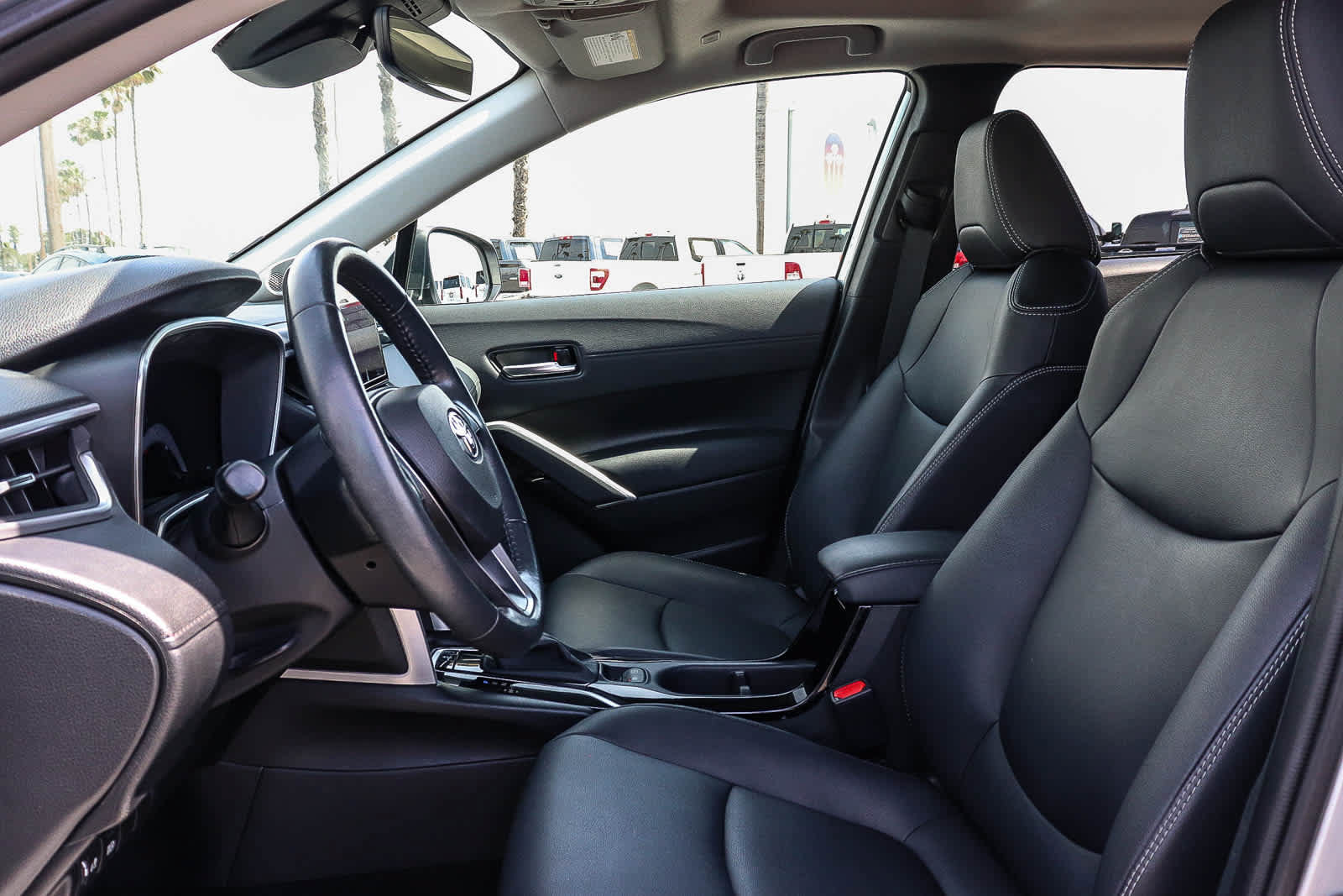 Used 2023 Toyota Corolla Cross XLE w/ Convenience Package AWD/4WD image 27