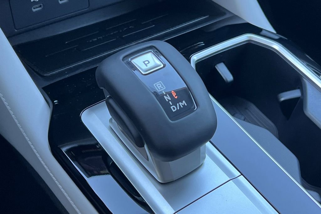 New 2026 Mitsubishi Outlander SE image 23