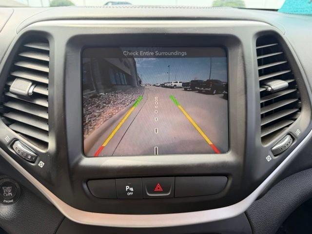 Used 2016 Jeep Cherokee Overland AWD/4WD image 22