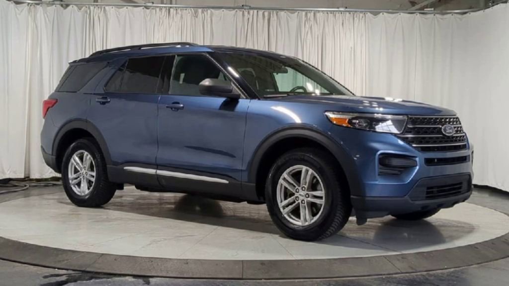 Used 2020 Ford Explorer XLT AWD/4WD video 3