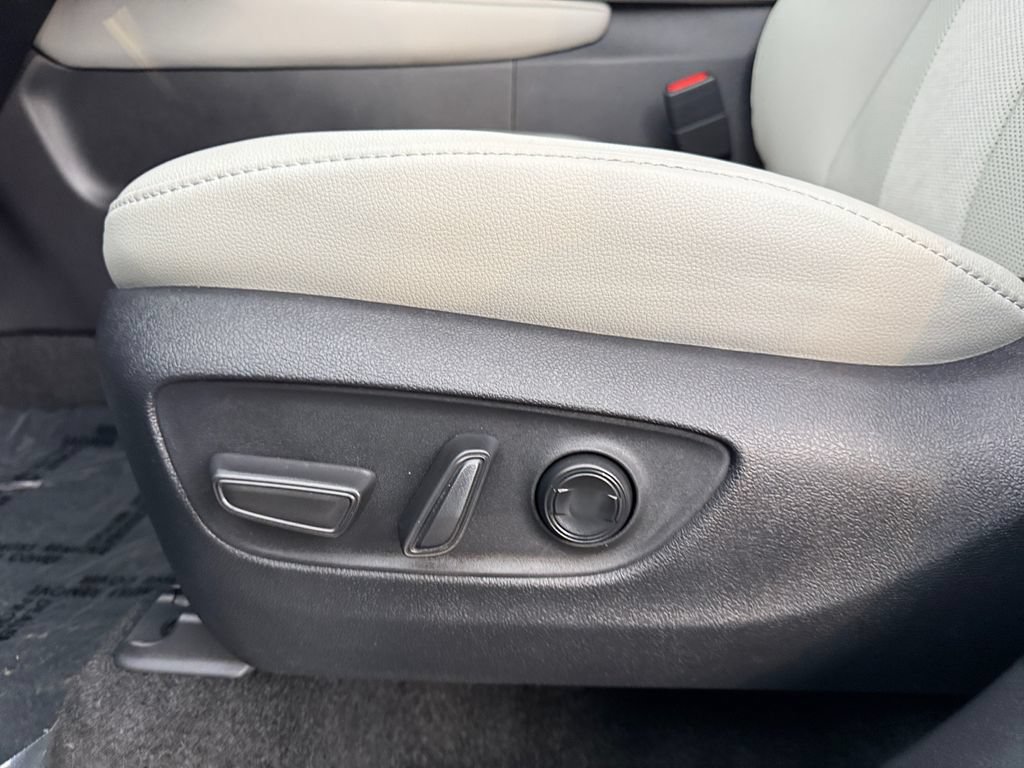Used 2026 Toyota Grand Highlander AWD Hybrid image 10