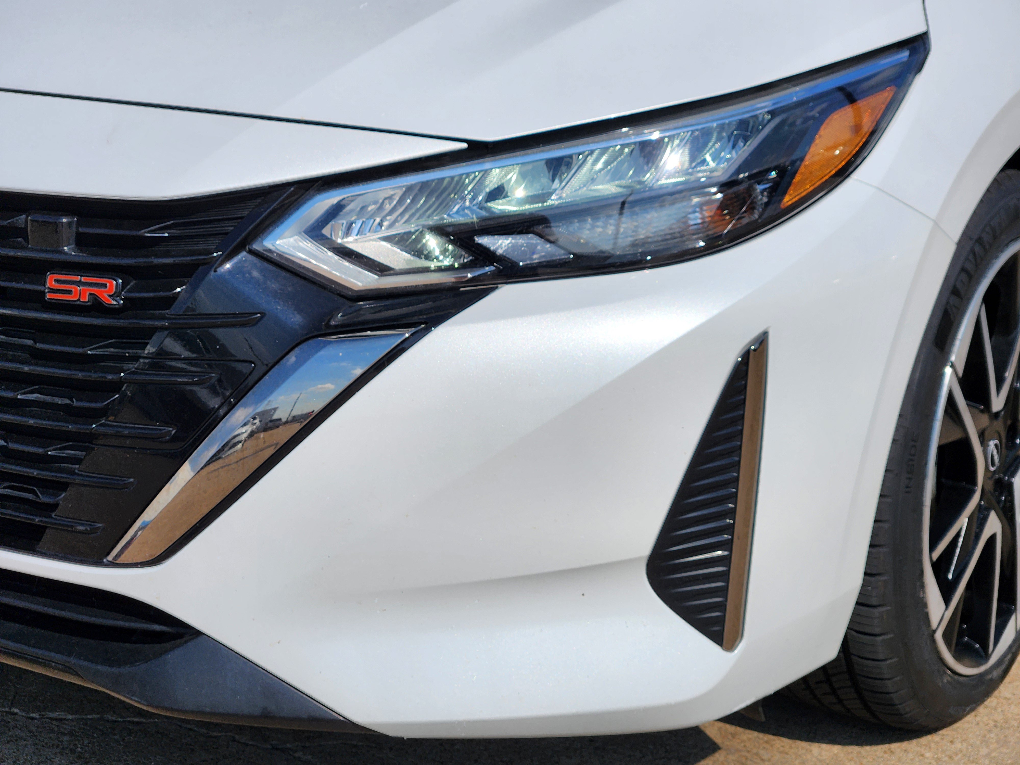 Used 2025 Nissan Sentra SR FWD image 10