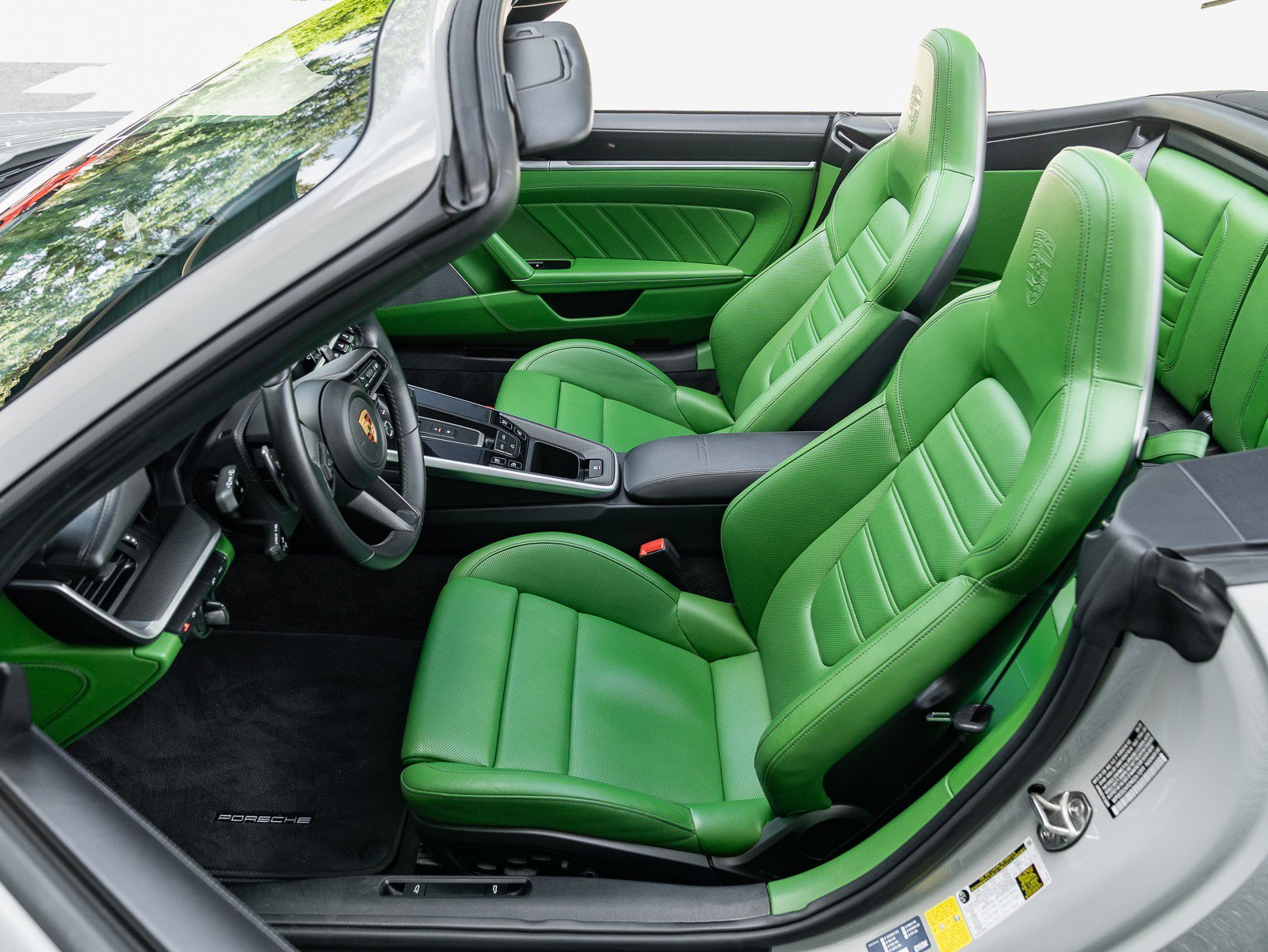 Used 2022 Porsche 911 Turbo S image 19