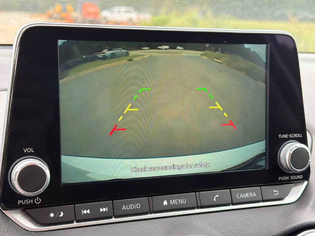 Used 2024 Nissan Sentra SV FWD image 29
