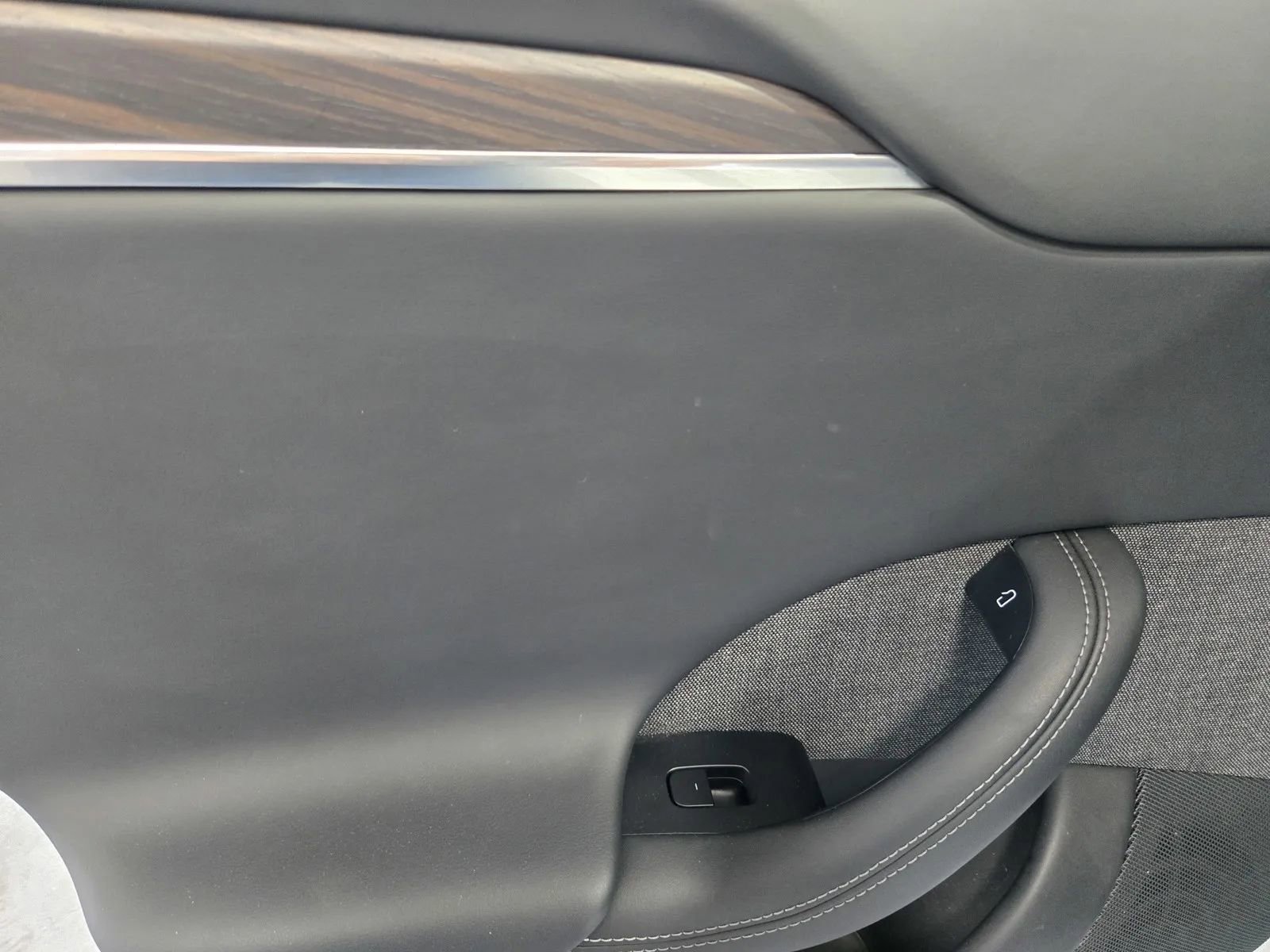 Used 2023 Tesla Model S Standard Range AWD/4WD image 11