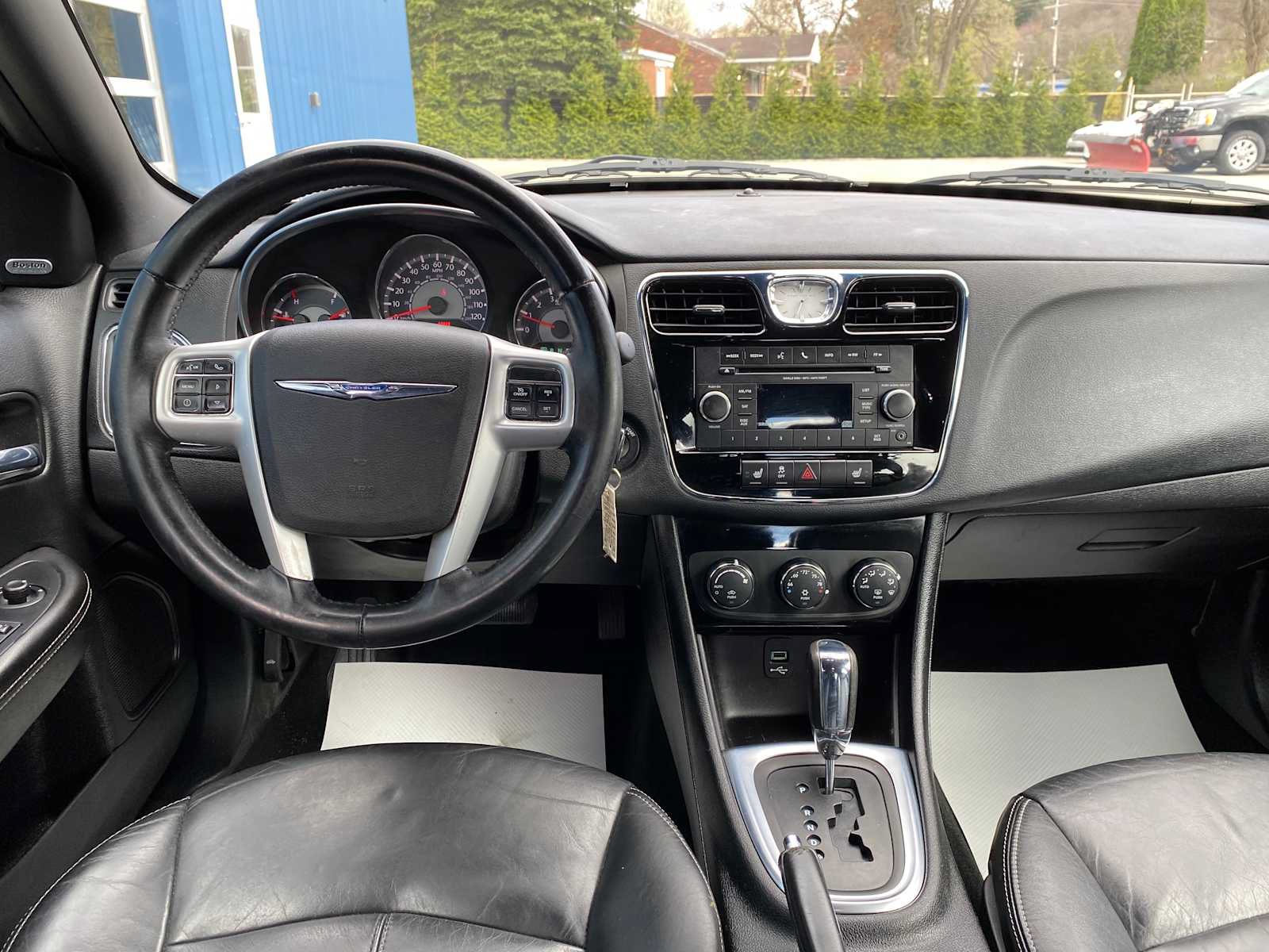 Used 2013 Chrysler 200 Limited FWD image 8