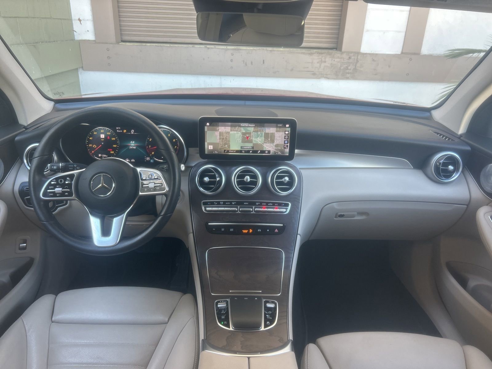 Used 2021 Mercedes-Benz GLC 300 image 11