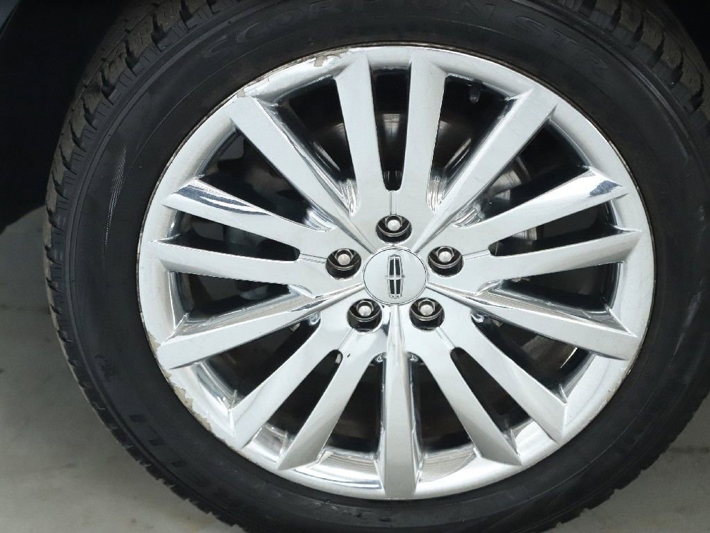 Used 2015 Lincoln MKX Base w/ Equipment Group 102A image 38