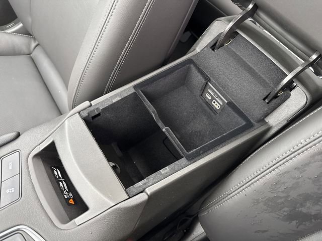 Used 2024 Cadillac XT6 Sport image 33