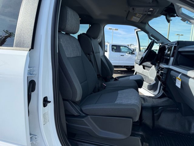 New 2026 Ford F550 4x4 Crew Cab image 14