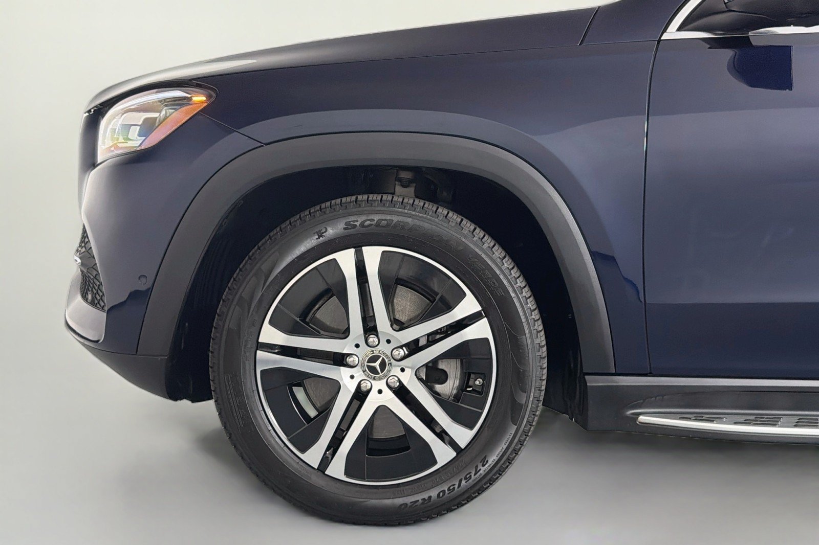 Used 2020 Mercedes-Benz GLS 450 4MATIC w/ Convenience Package image 11